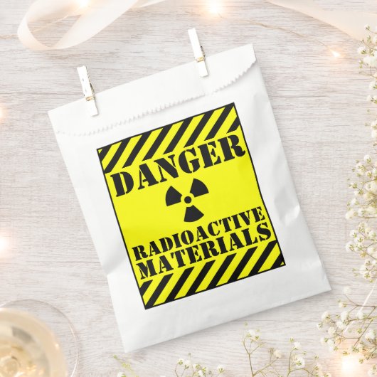 DANGER RADIOACTIVE MATERIALS TRICK OR TREAT BEDANKZAKJE (Geknipt)