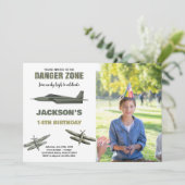 Danger Zone Fighter Jet Verjaardag Uitnodigingen f (Staand voorkant)