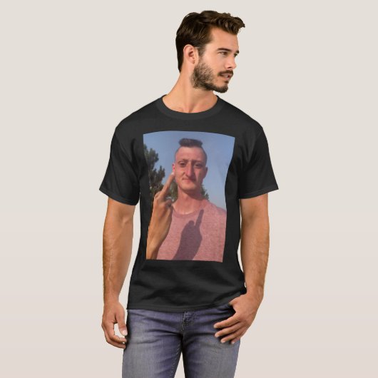 Daniel Larson Angry Classic T-Shirt Essential T-Sh (Voorkant volledig)