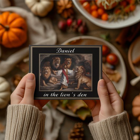 Daniel staande in de leeuwen den zwart briefkaart