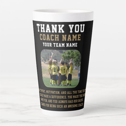 Dank coach met teamnaam foto latte mok (Voorkant)