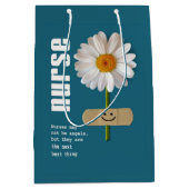 Dank je zuster. Smiling Daisy Medium Cadeauzakje (Voorkant)