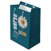 Dank je zuster. Smiling Daisy Medium Cadeauzakje (Voorkant Gekanteld)