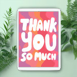 DANK U DE kleurrijke roze strepen DOUANE Kaart<br><div class="desc">Hand gemaakte kaart voor u! Bubble letters versieren deze charmante roze kaart. Pas aan met uw eigen tekst op de voor- en achterkant van de kaart. GA GROEN, GA DIGITAAL! Direct toegang tot de design. Personaliseer, download en verstuur via e-mail binnen enkele minuten. Bespaar tijd en geld, minder vrachtwagens op...</div>
