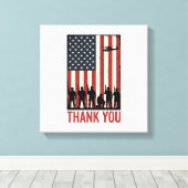Dank U Militair Amerikaanse Vlag Shirt Ontwerp_1 Canvas Afdruk (Insitu (Houten vloer))