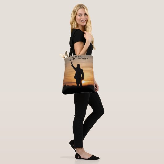 Dank u President Joe Biden Tote Bag (Op model)