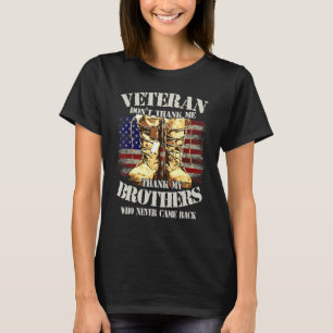Dank u veteranen Brothers Combat Boots Dog Tags T-shirt