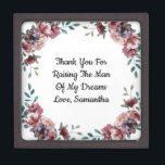 Dank u voor het Man van mijn droomvlies Premium Bewaar Doosje<br><div class="desc">Een mooie florale cadeaudoos voor de moeder van de bruid of de bruid. Bedankt dat je het man van mijn dromen opgevoed hebt. Bedankt dat je de vrouwen van mijn dromen opgevoed hebt. De tekst kan worden bewerkt.</div>