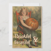 Dankbaar en dankbaar | meisje met pompoen feestdagenkaart (Voorkant)