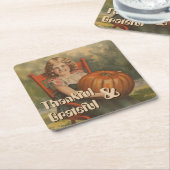 Dankbaar en dankbaar | meisje met pompoen kartonnen onderzetters (Schuin)