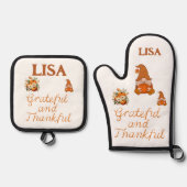 Dankbaar en Dankbaar Naam Monogram | Ovenwant & Pannenlap Set (Voorkant)