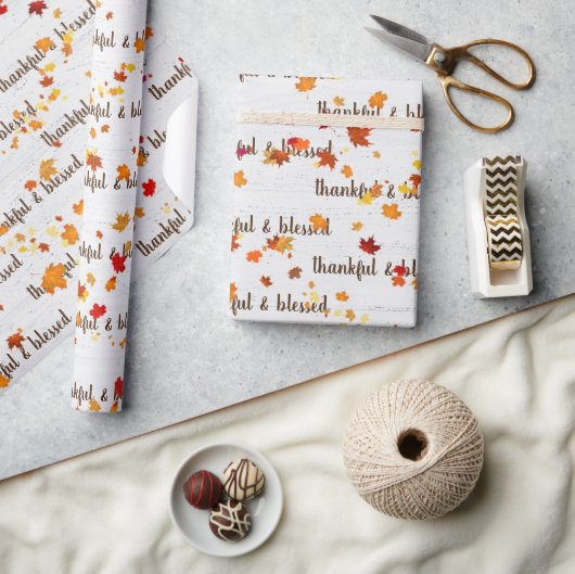 Dankbaar & Gezegend Tekst Met Herfstbladeren Cadeaupapier (Crafts)