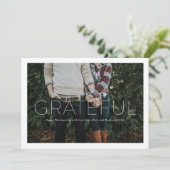 Dankbaar Moderne Minimalistische Thanksgiving Foto Feestdagenkaart (Staand voorkant)