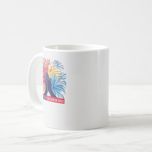 Dankbaar om in 2025 te leven Mok (Voorkant links)