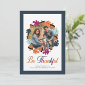 Dankbaar Thanksgiving Herfst Kleur Krans Foto Feestdagenkaart (Staand voorkant)