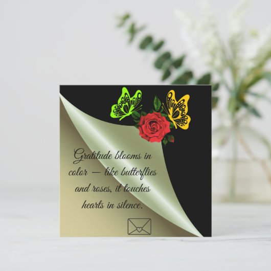 Dankbaarheid bloeit in kleur zoals vlinders en roz bedankkaart (Staand voorkant)