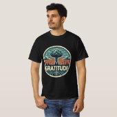 Dankbaarheid: Grafisch ontwerp oude kerncentrale T-shirt (Voorkant volledig)