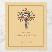 Dankbare Beige Whimsical Bloemenboeket Wijn Etiket (Enkel label)