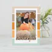 Dankbare foto Thanksgiving Groet Uitnodiging (Staand voorkant)