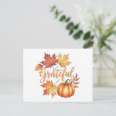 Dankbare pompoen en herfstbladeren feestdagenkaart (Staand voorkant)