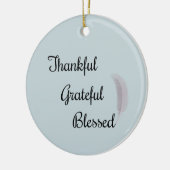 Dankful Grateful Blessed Angel Feather Dusty Blue Keramisch Ornament (Links)