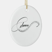 Dans als één kijkt naar ornament (Rechts)