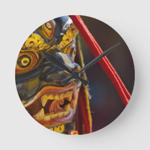 Dans maskeren tijdens het Tshechu-festival Ronde Klok
