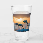 Dansen in de schemering: drie dolfijnen springen glas (Voorkant)