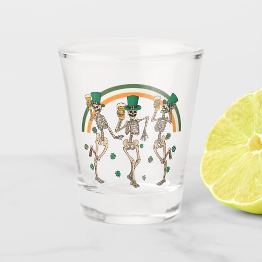 Dansen Skeletten met Bier en Shamrocks Shot Glas (Voorkant)
