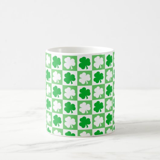Dansend Green en White Shamrocks Irish Koffiemok (Center)