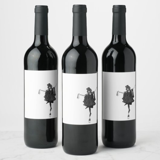 Dansend meisje op fles wijn etiket (Flessen)