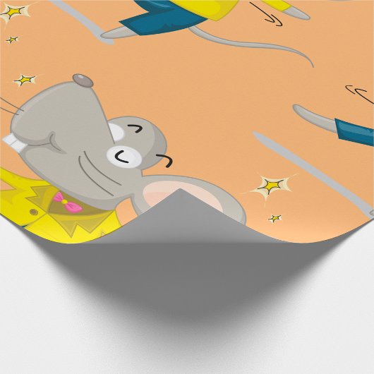 Dansende muis in geel omslagpapier cadeaupapier