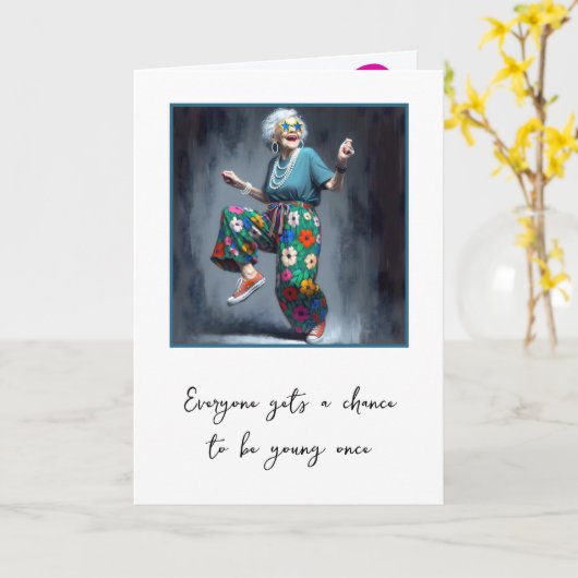 Dansende oude dame voor 85e verjaardag kaart (Gele Bloem)