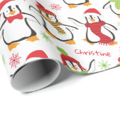 Dansende Penguins Red en Green Pattern Kerstmis Cadeaupapier (Rol Hoek)