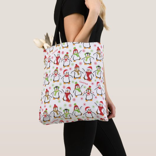 Dansende Penguins Red en Green Pattern Kerstmis Tote Bag (Dichtbij)
