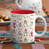Dansende Penguins Red en Green Pattern Kerstmis Tweekleurige Koffiemok