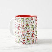 Dansende Penguins Red en Green Pattern Kerstmis Tweekleurige Koffiemok (Voorkant links)
