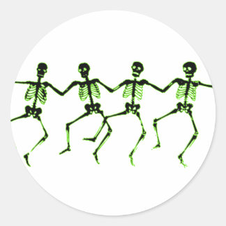 Dansende skeletten, groene gloed ronde sticker