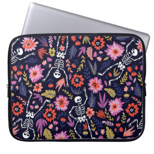 dansende skeletten in het bloemtuinpatroon laptop sleeve