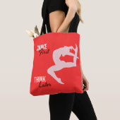 Danser Silhouette & Quote op Vermillion Achtergron Tote Bag (Dichtbij)