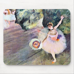 Danseres met een Bloemenruiker door Edgar Degas Muismat
