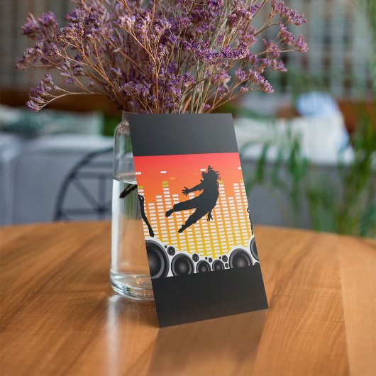 Dansers en luidsprekers uitnodiging