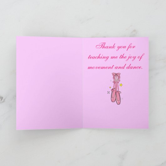 Dansleraar bedankt met hangende balletschoenen (Binnen)