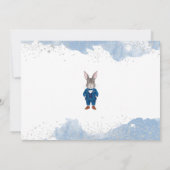 Dapper konijn in een blauw pak jongen verjaardagsf kaart (Achterkant)