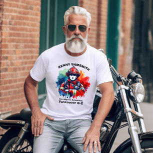 Dappere brandweerman schittert in een heldere acht t-shirt