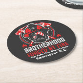 Dapperheid belichaamd in de uitrusting van de bran ronde kartonnen onderzetter (Gebogen)