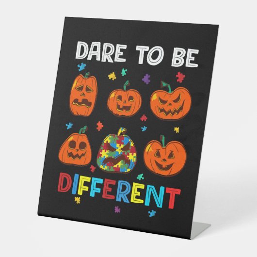 Dare to be Difference Pumpkin Autism Halloween Reclamebord Met Voetstuk (Voorkant)