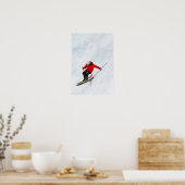 Daring Skier die naar een steile helling vliegt Poster (Keuken)