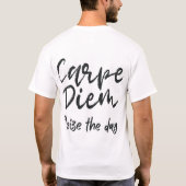 Dark Academia Carpe Diem Typografie T-shirt (Achterkant)