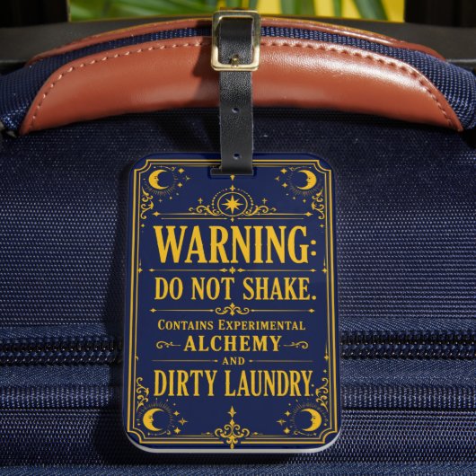 Dark Academia Grappige Waarschuwing Bagage Label R (Voorkant Insitu 2)